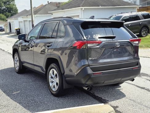 Used 2021 Toyota RAV4 LE AWD/4WD image 7