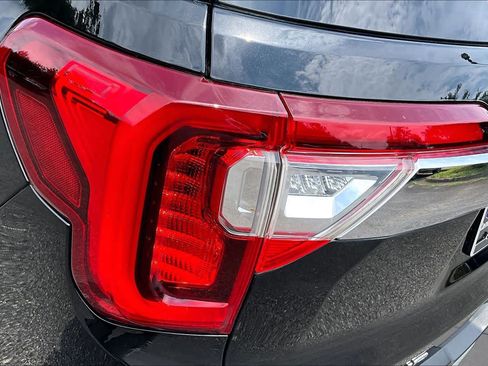 Used 2022 GMC Acadia SLT w/ Preferred Package FWD image 28