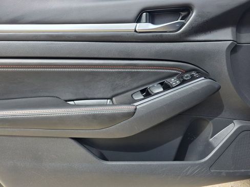 Used 2023 Nissan Altima 2.0 SR image 14