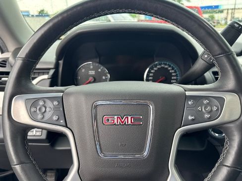 Used 2017 GMC Yukon SLT w/ Premium Edition AWD/4WD image 22