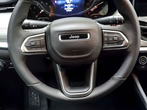 Used 2023 Jeep Compass Limited AWD/4WD image 14