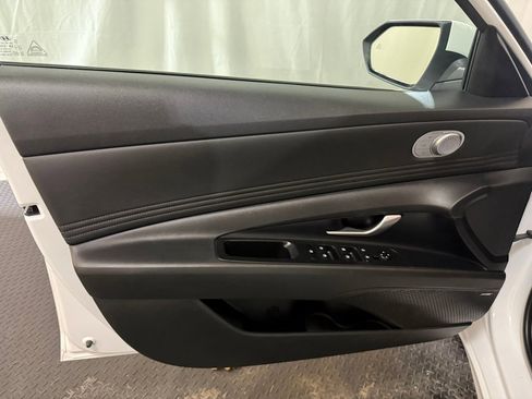 Certified 2023 Hyundai Elantra Limited image 20