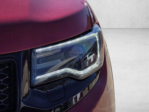 Used 2017 Jeep Grand Cherokee SRT image 10