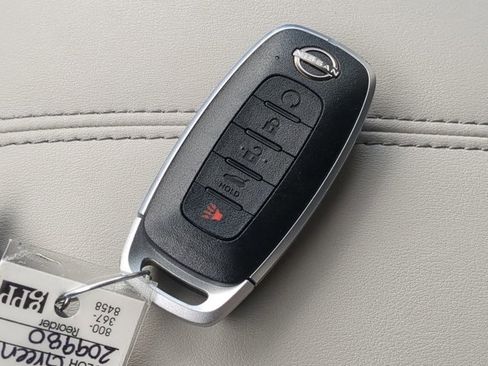 Certified 2025 Nissan Pathfinder SL FWD image 29
