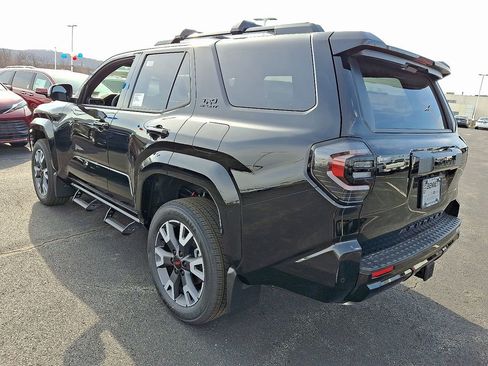 New 2026 Toyota 4Runner TRD Sport Premium AWD/4WD image 5