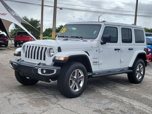 Used 2021 Jeep Wrangler Unlimited Sahara AWD/4WD image 2