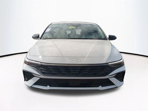 New 2026 Hyundai Elantra SEL Sport image 3