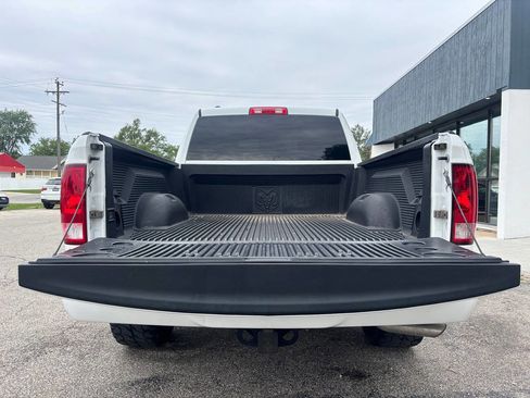 Used 2016 RAM 1500 Express RWD image 10