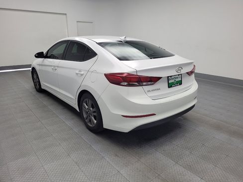 Used 2017 Hyundai Elantra SE image 5