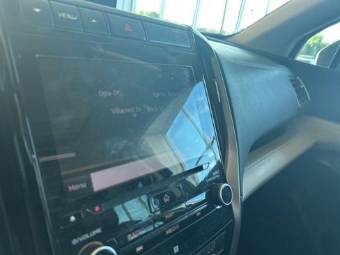 Used 2019 Subaru Ascent Touring w/ Popular Package #3 AWD/4WD image 7