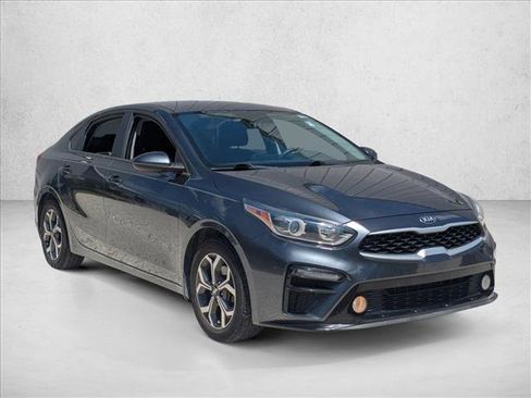 Used 2020 Kia Forte LXS FWD image 3