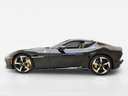 Used 2025 Ferrari 12Cilindri RWD image 10
