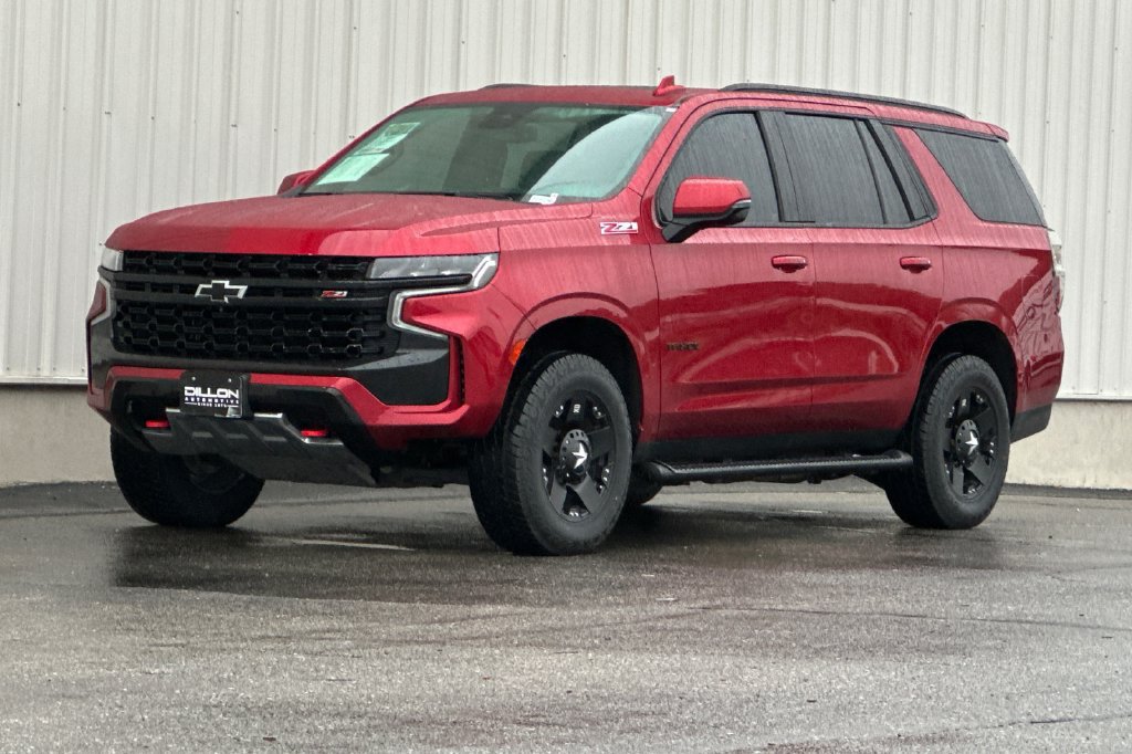 Used 2023 Chevrolet Tahoe Z71 w/ Luxury Package AWD/4WD image 4