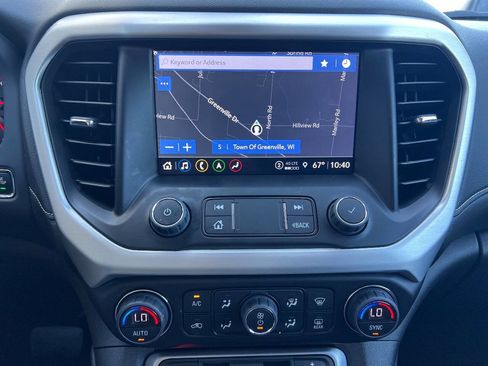 Used 2022 GMC Acadia SLT w/ Technology Package AWD/4WD image 12
