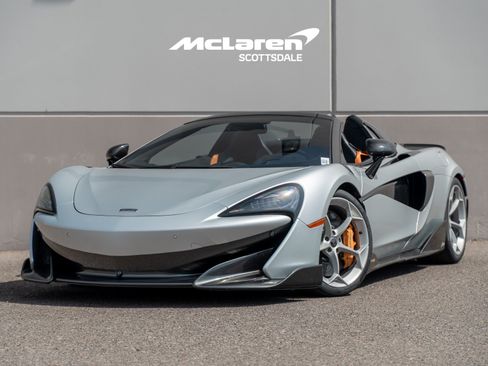 Used 2020 McLaren 600LT Spider RWD image 2