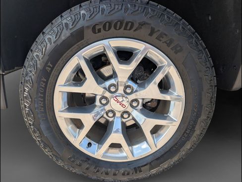 Used 2018 GMC Sierra 1500 SLT AWD/4WD image 25