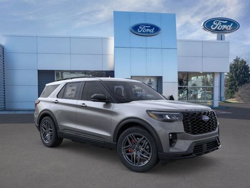 New 2026 Ford Explorer ST-Line w/ ST-Line Street Pack image 7