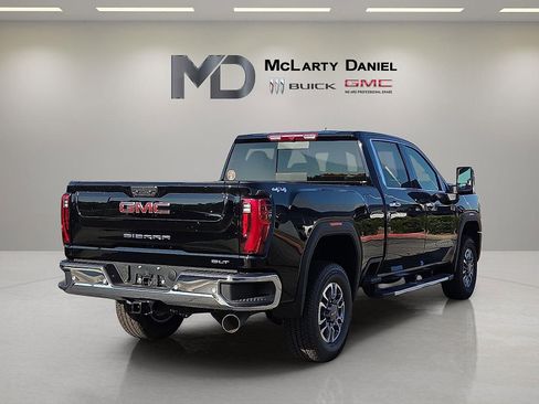Used 2025 GMC Sierra 2500 SLT w/ SLT Convenience Package AWD/4WD image 5