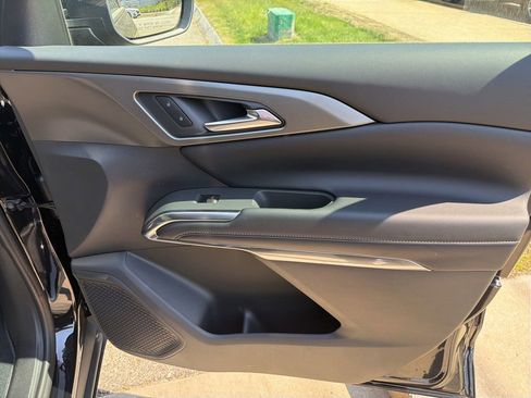 New 2026 Chevrolet Traverse LT w/ Driver Confidence Package FWD image 6