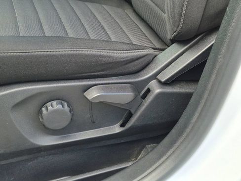 Used 2021 Ford Edge SE FWD image 17