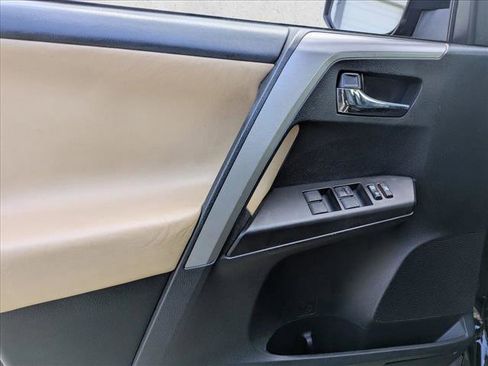 Used 2017 Toyota RAV4 XLE image 11