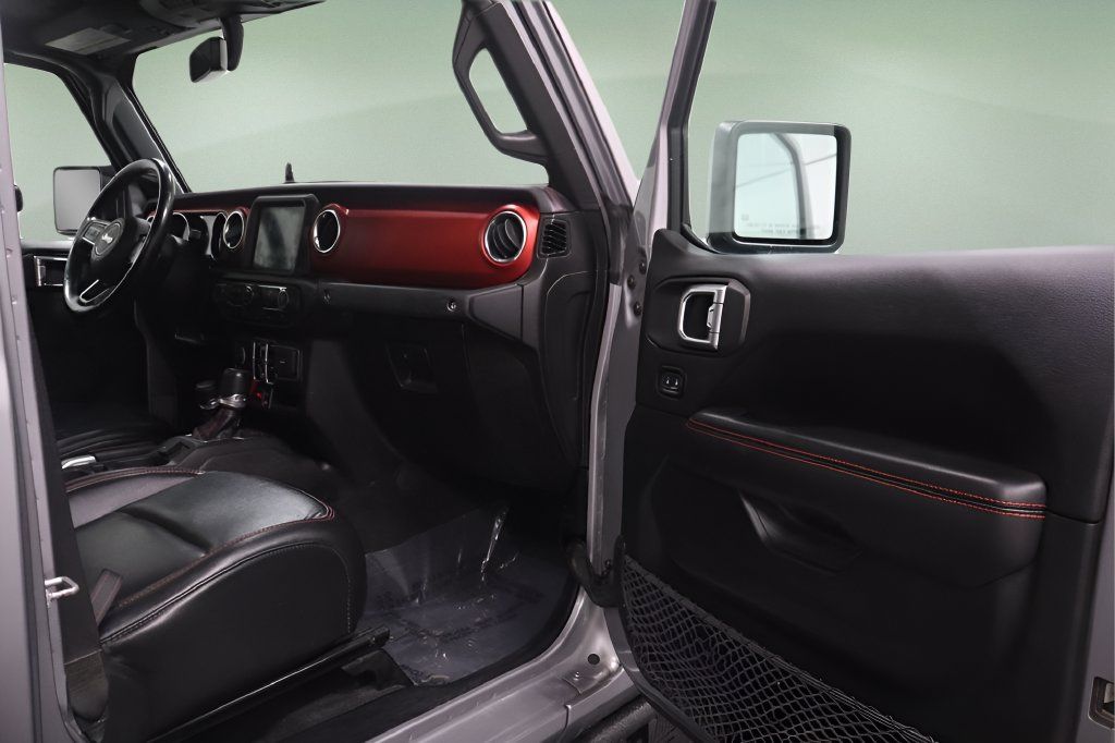 Used 2020 Jeep Gladiator Rubicon w/ Dual Top Group AWD/4WD image 17
