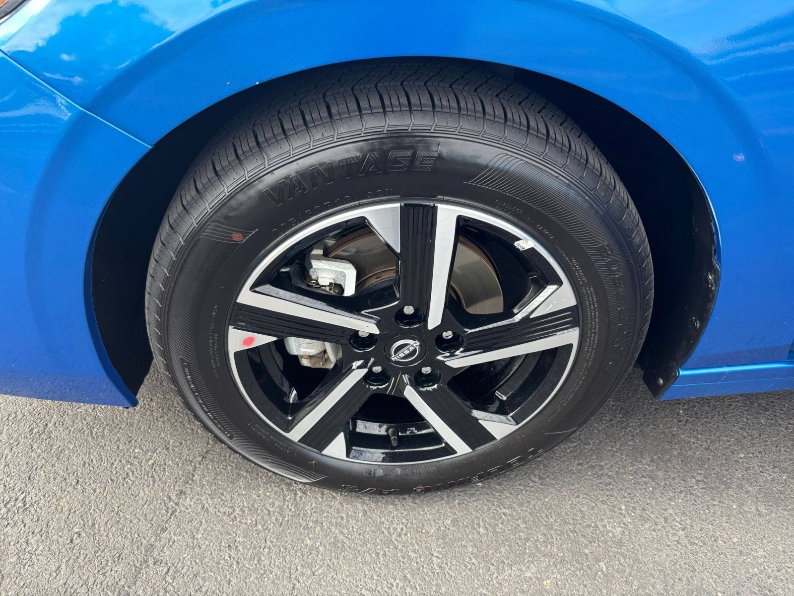 Used 2025 Nissan Sentra SV FWD image 27