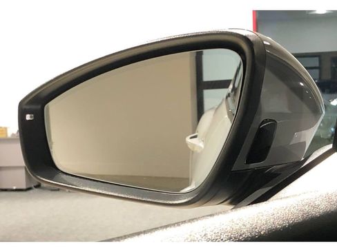 Used 2024 Audi Q4 e-tron Premium Plus w/ Premium Plus image 32