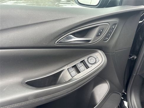 Certified 2024 Buick Encore GX Avenir image 22