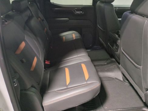 Used 2023 GMC Sierra 1500 AT4 w/ AT4 Preferred Package image 24