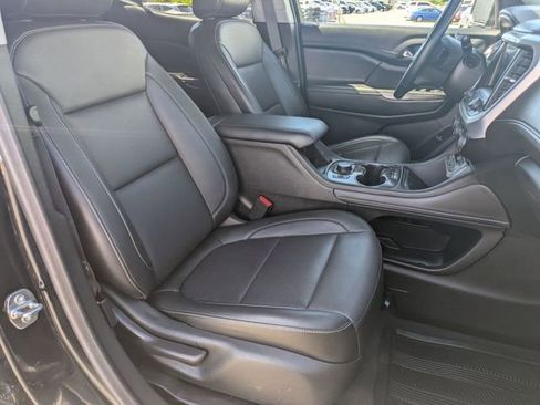 Used 2023 GMC Acadia SLT AWD/4WD image 26