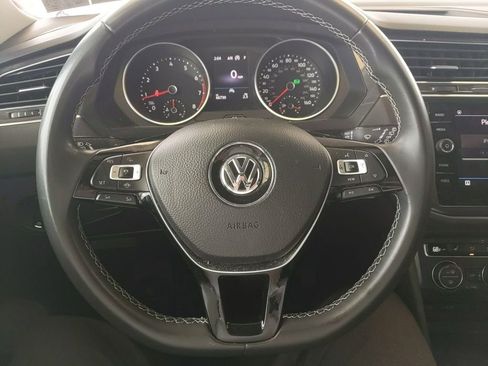 Used 2021 Volkswagen Tiguan SE FWD image 15