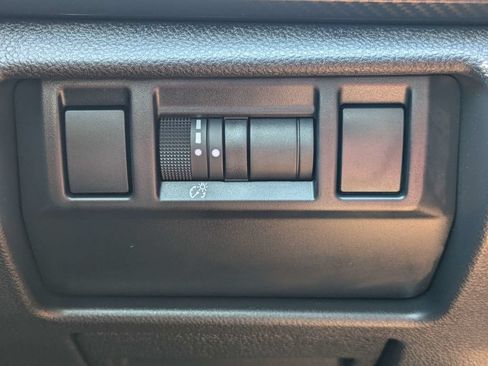 Certified 2025 Subaru Crosstrek 2.5i Premium AWD/4WD image 27