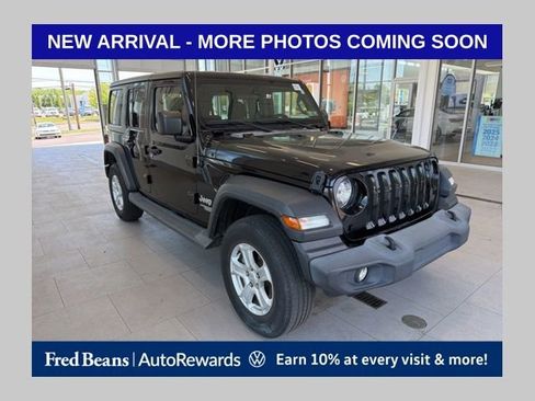 Used 2018 Jeep Wrangler Unlimited Sport S AWD/4WD image 1