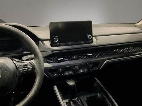Used 2023 Honda Accord EX image 9