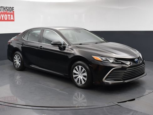 Used 2023 Toyota Camry LE w/ Cold Weather Package FWD image 6