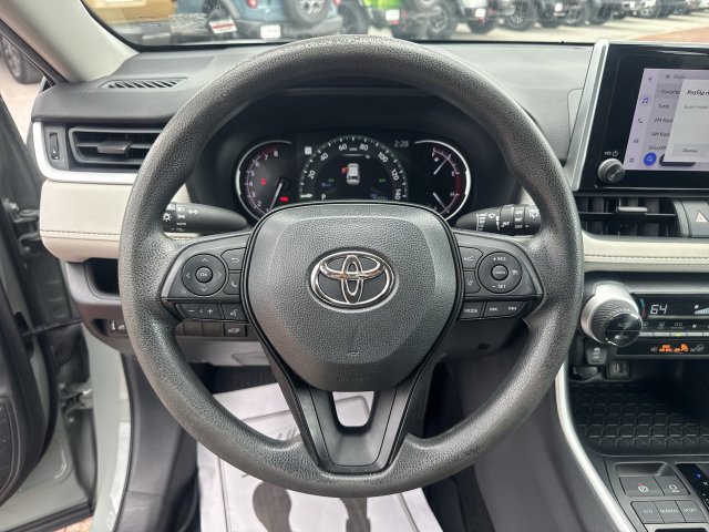 Used 2023 Toyota RAV4 XLE w/ Convenience Package FWD image 15