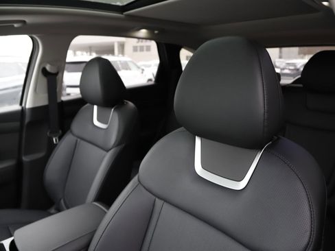 New 2026 Hyundai Tucson Limited image 12