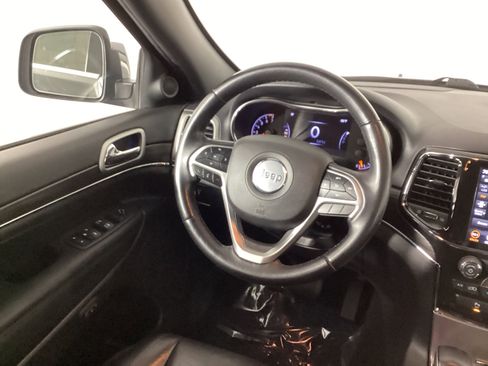 Used 2022 Jeep Grand Cherokee Limited image 14