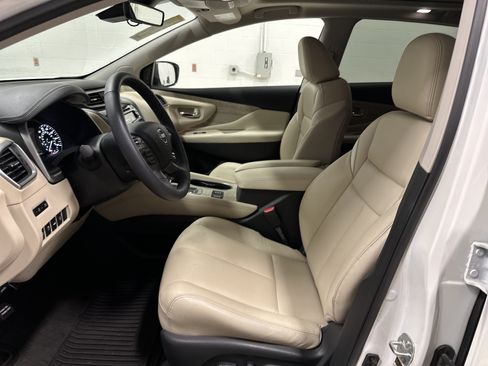 Used 2024 Nissan Murano SL AWD/4WD image 16