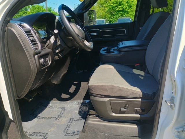 Used 2024 RAM 2500 Big Horn AWD/4WD image 26