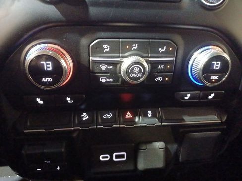 Used 2023 GMC Sierra 2500 SLE w/ SLE Convenience Package image 16