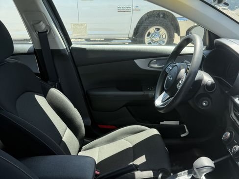 Used 2024 Kia Forte LXS FWD image 6