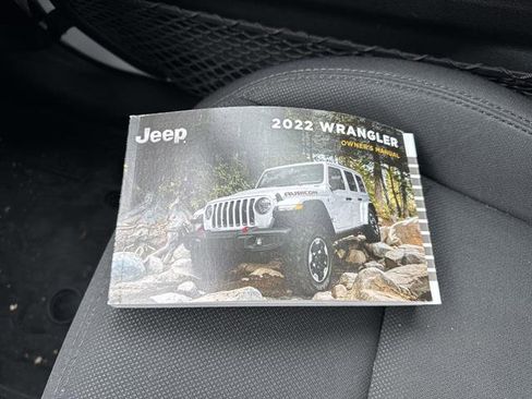 Used 2022 Jeep Wrangler Unlimited Sahara image 19