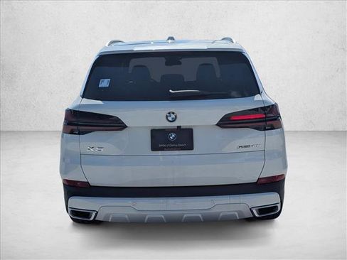 New 2026 BMW X5 sDrive40i image 7