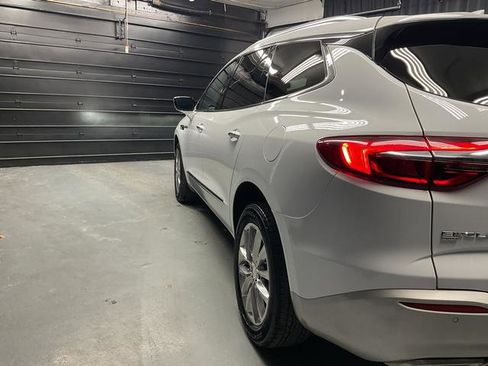 Used 2021 Buick Enclave Essence w/ Sound and Sites Package image 7
