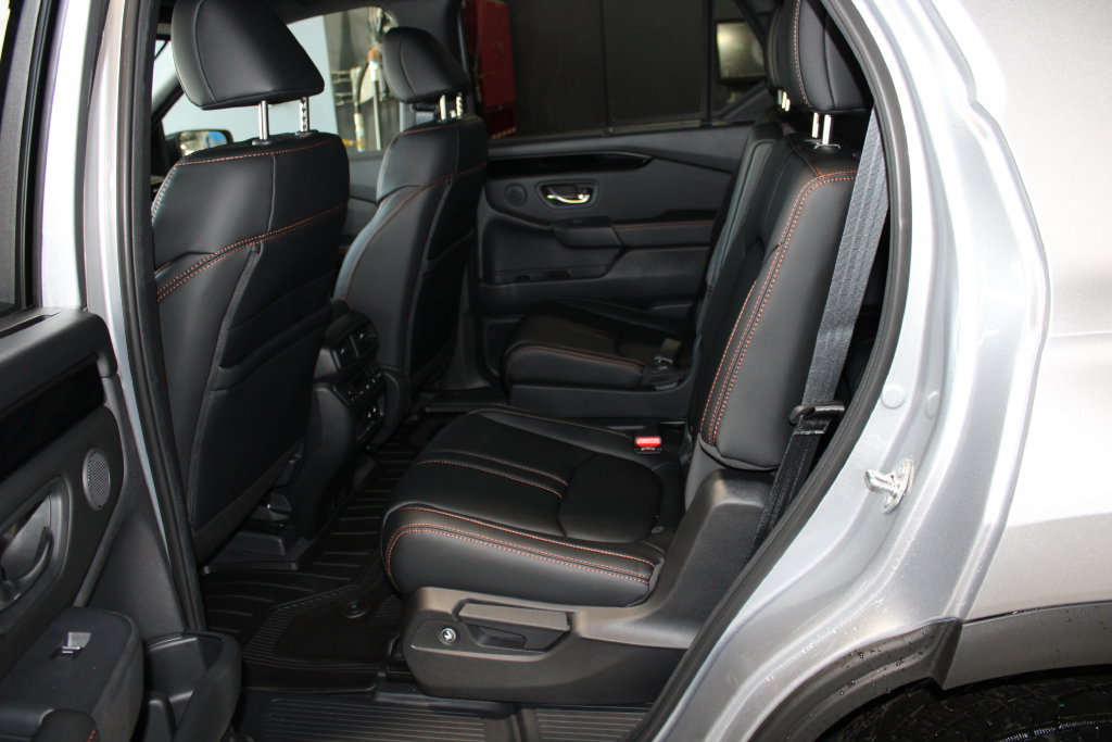 New 2026 Honda Pilot TrailSport image 18