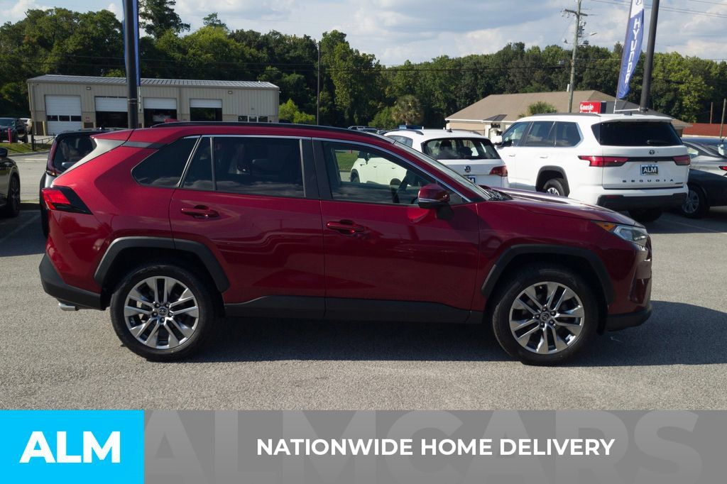 Used 2019 Toyota RAV4 XLE Premium w/ Advanced Technology Package AWD/4WD image 4