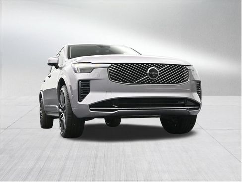 New 2026 Volvo XC90 B5 Plus AWD/4WD image 27