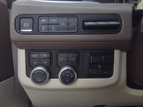 Used 2021 GMC Yukon Denali w/ Denali Ultimate Package image 13